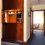Rhoenzeit Apartements Und