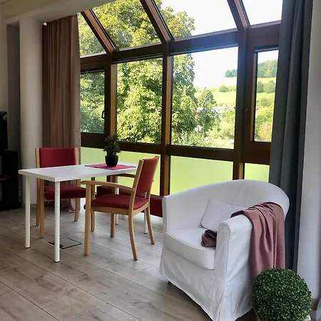 Rhoenzeit Apartements Und *