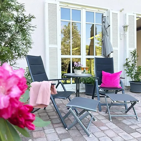 Apartman Rhoenzeit Apartements Und