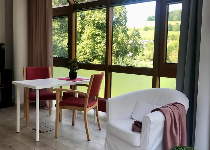 Rhoenzeit Apartements Und *