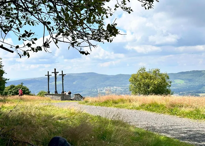 Rhoenzeit Apartements Und Apartman *